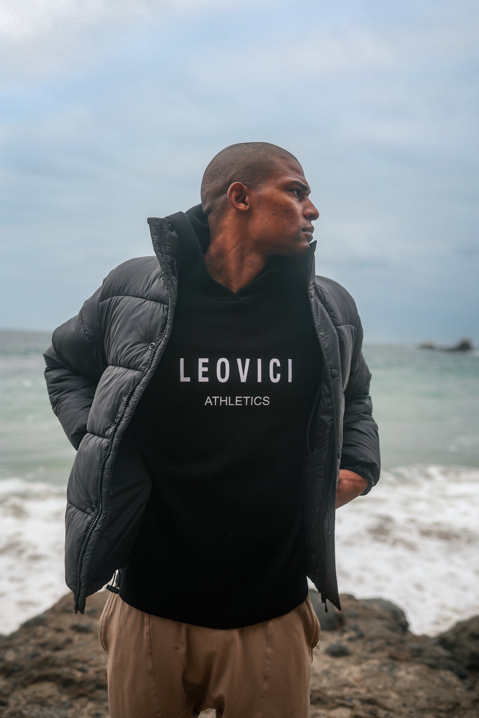 Hooded Sweater - Black – LEOVICI